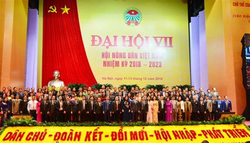 Ban Chấp hành Trung ương Hội Nông dân Việt Nam khóa VII ra mắt tại Đại hội