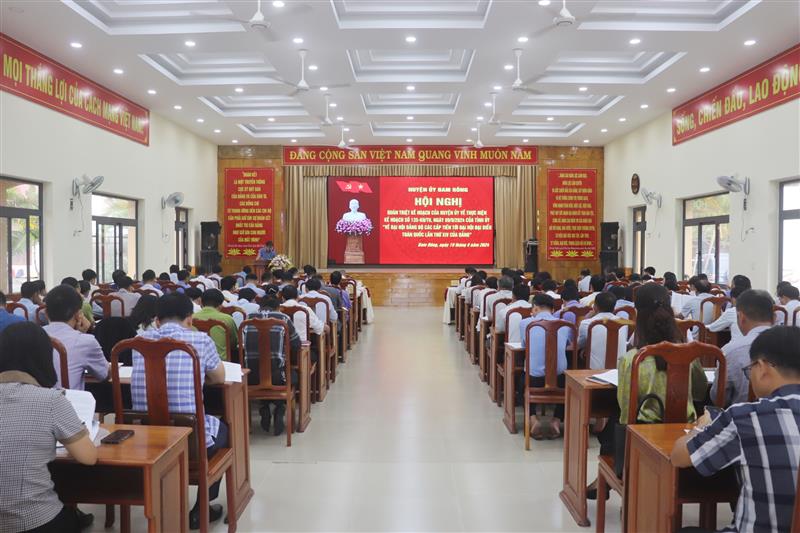 Hội nghị quán triệt Kế hoạch của Huyện ủy về thực hiện Kế hoạch số 135 của Tỉnh ủy về Đại hội Đảng bộ các cấp tiến tới Đại hội đại biểu toàn quốc lần thứ XIV của Đảng