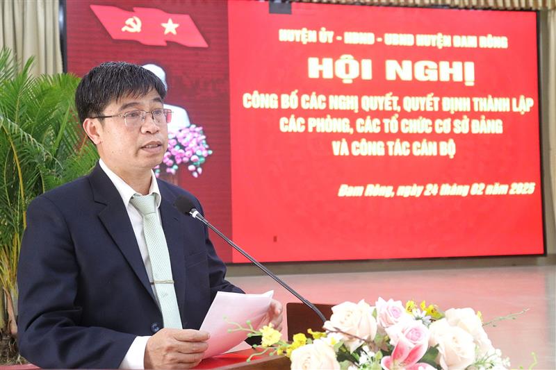 Đồng chí Nguyễn Văn Châu - Bí thư Huyện ủy phát biểu chỉ đạo tại hội nghị