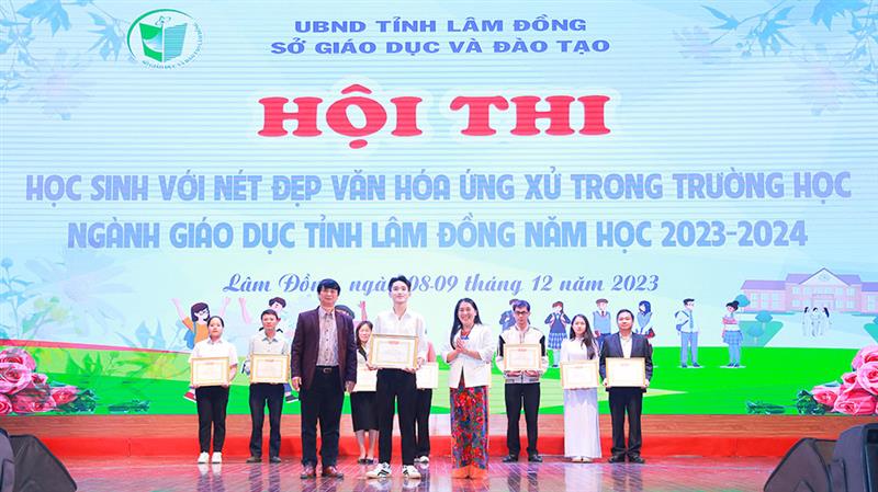 Hội thi “Học sinh với nét đẹp văn hóa ứng xử trong trường học” do Sở GDĐT Lâm Đồng tổ chức