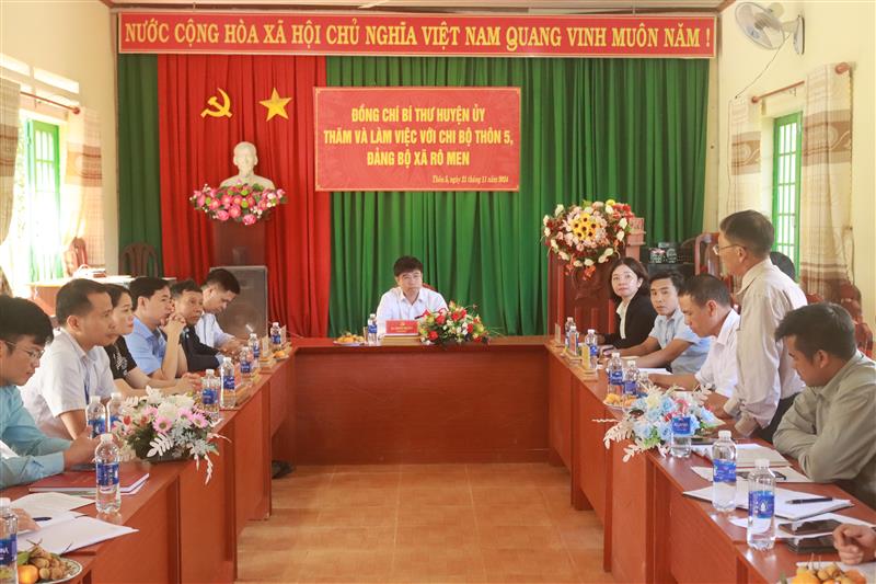 Toàn cảnh buổi làm việc