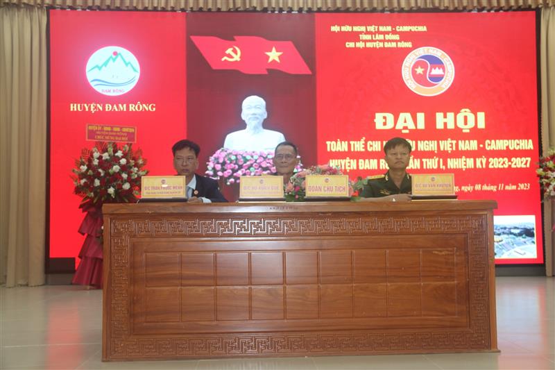 Đoàn Chủ tịch điều hành Đại hội