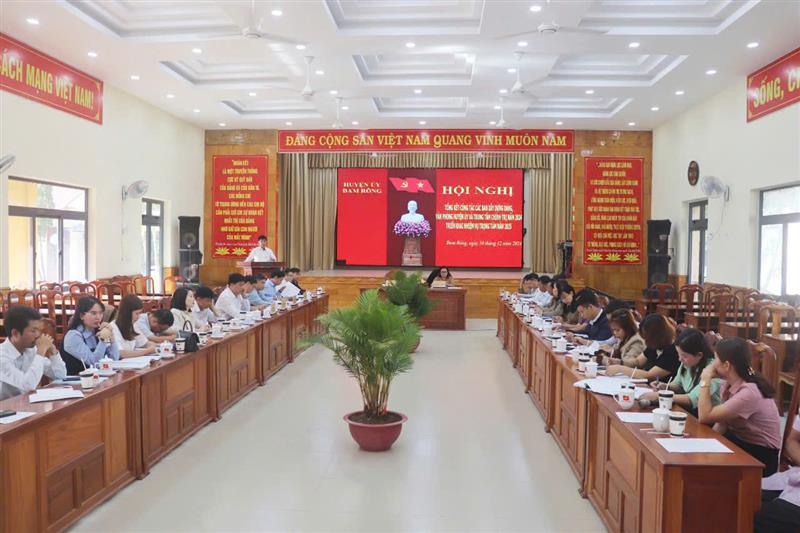 Toàn cảnh hội nghị