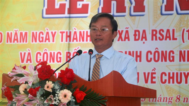 Đồng chí Trương Hữu Đồng - Chủ tịch UBND huyện phát biểu tại buổi lễ