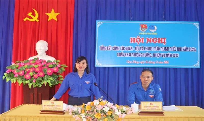 Các đồng chí chủ trì Hội nghị