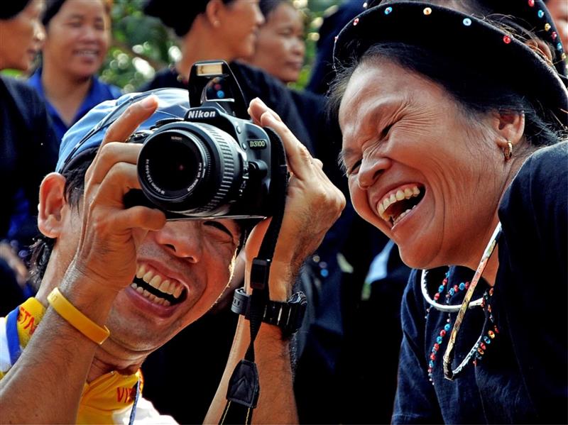 Đảng và Nhà nước ta đã triển khai nhiều chương trình kinh tế - xã hội lớn nhằm bảo đảm và nâng cao chất lượng thụ hưởng các quyền con người của nhân dân. Ảnh: Tư liệu