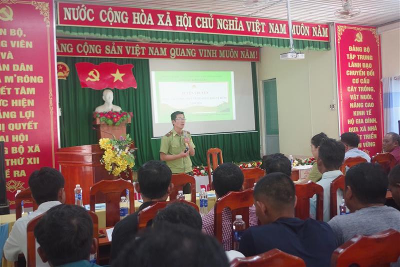 Báo cáo viên tuyên truyền về Luật Lâm nghiệp.jpg