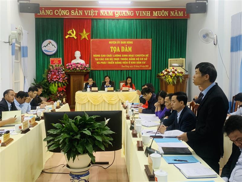 Các đại biểu phát biểu ý kiến tại Hội nghị