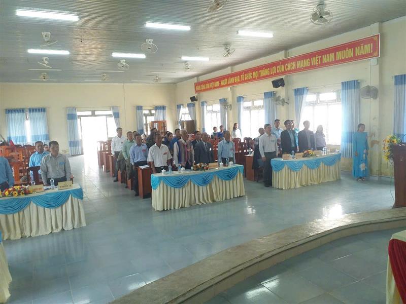 Các đại biểu tham dự Đại hội chi bộ thôn 1, xã Đạ Long.jpg