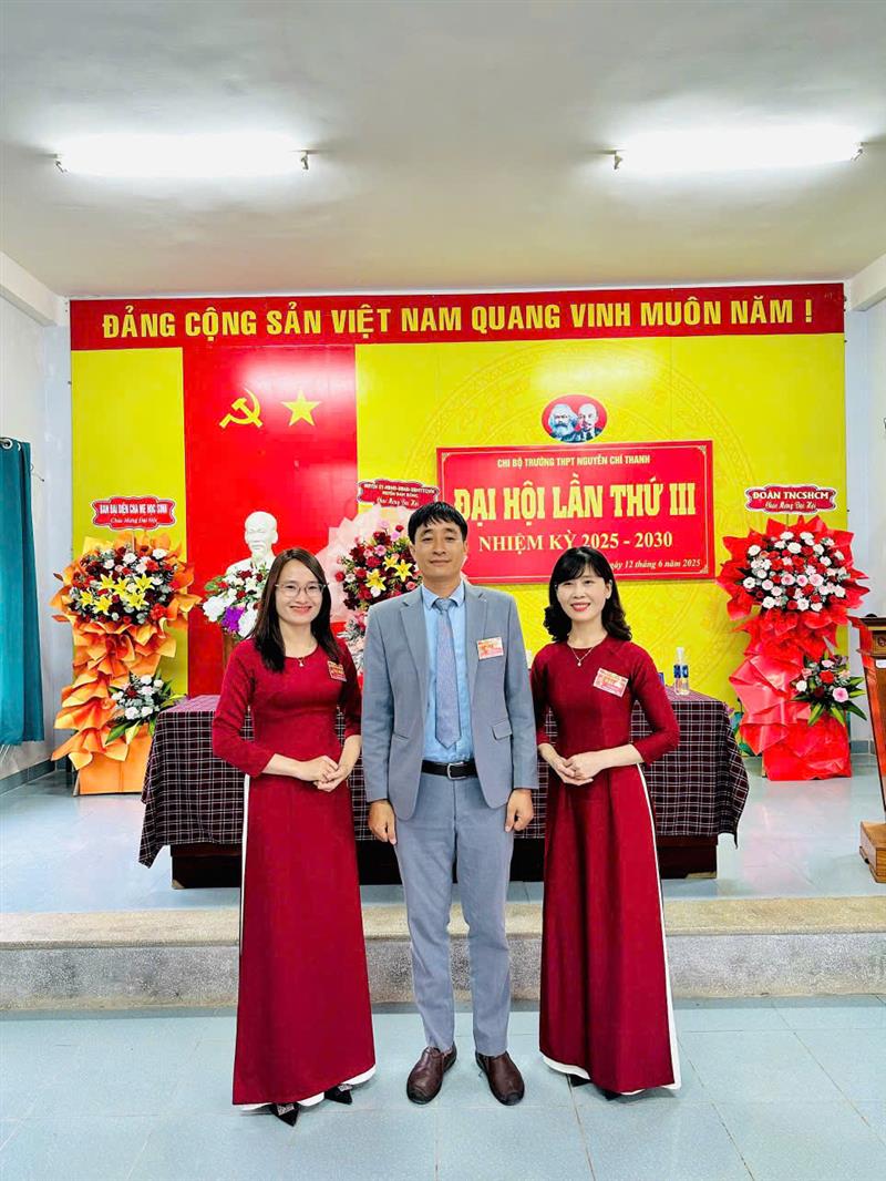 Cấp ủy Chi bộ mới ra mắt đại hội