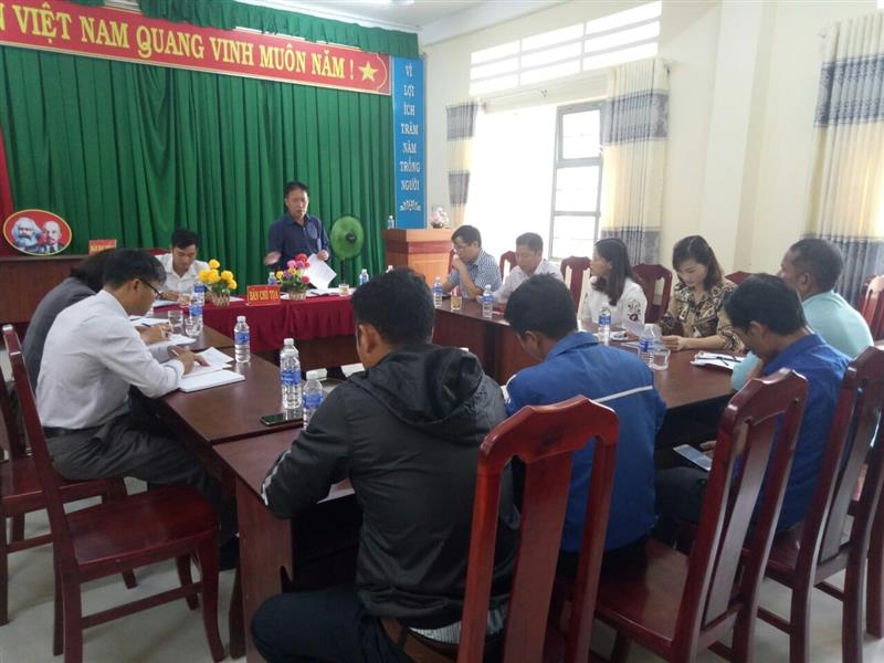 Đoàn giám sát của Huyện đoàn giám sát tại trường TH Đạ Tông