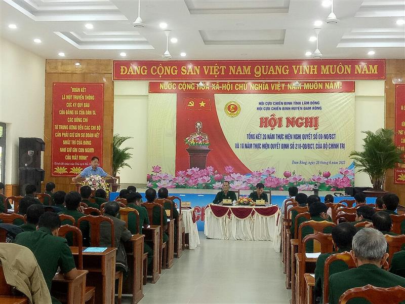 Đồng chí Nguyễn Quốc Hương - Trưởng Ban Dân vận Huyện ủy phát biểu chỉ đạo Hội nghị