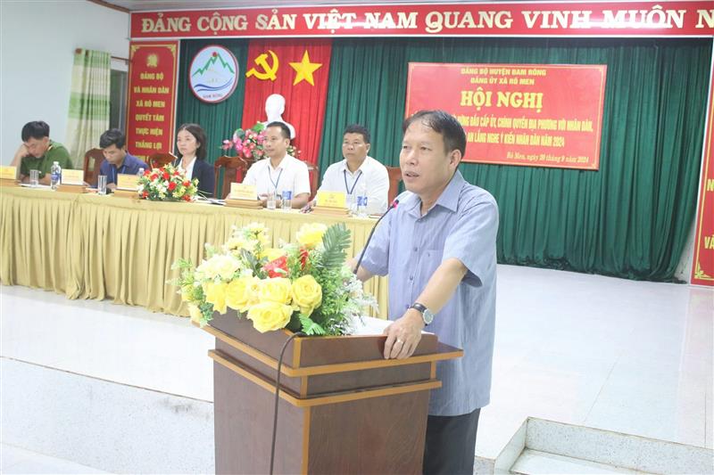 Đồng chí Nguyễn Quốc Hương - Ủy viên BTV Huyện ủy, Chủ tịch Ủy ban MTTQVN huyện phát biểu tại Hội nghị.jpg
