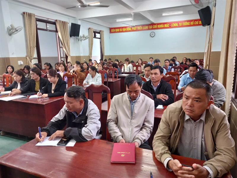 Học viên tham gia khóa học bồi dưỡng chuyên đề lịch sử Đảng.jpg