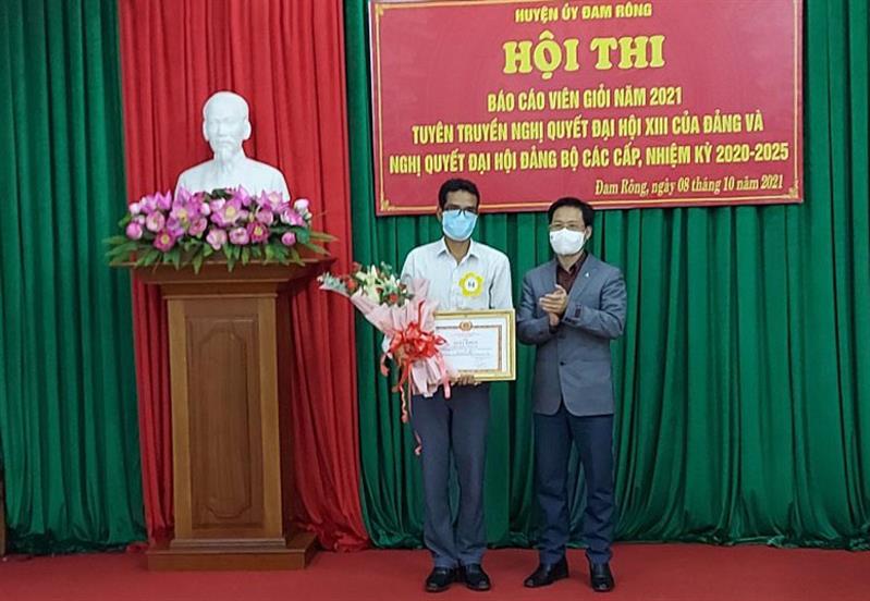 Hội thi báo cáo viên giỏi cấp huyện năm 2021