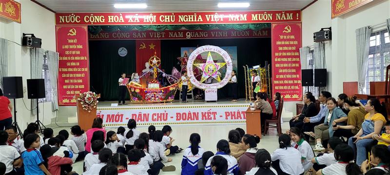 Hội thi Em làm lồng đèn - Thắp sáng ước mơ