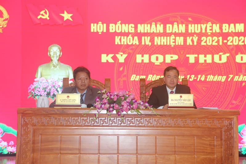 Chủ tọa kỳ họp