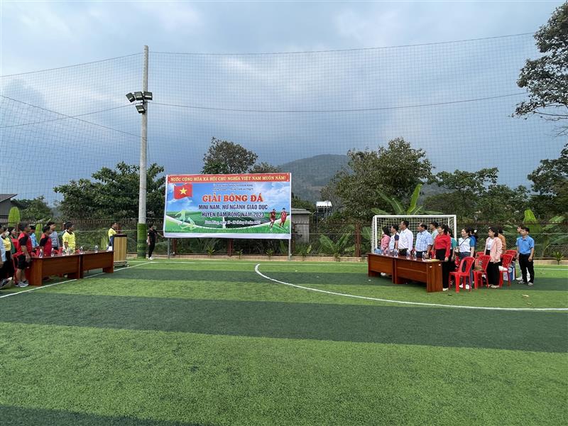 Khai mạc giải bóng đá 1