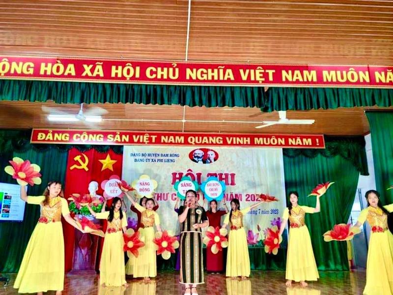 Phần dự thi của chi bộ thôn Trung Tâm