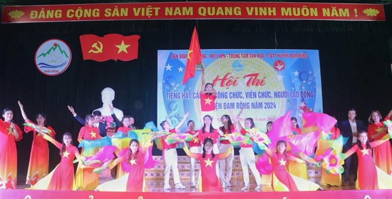 Tiết mục văn nghệ tham gia hội thi.jpg