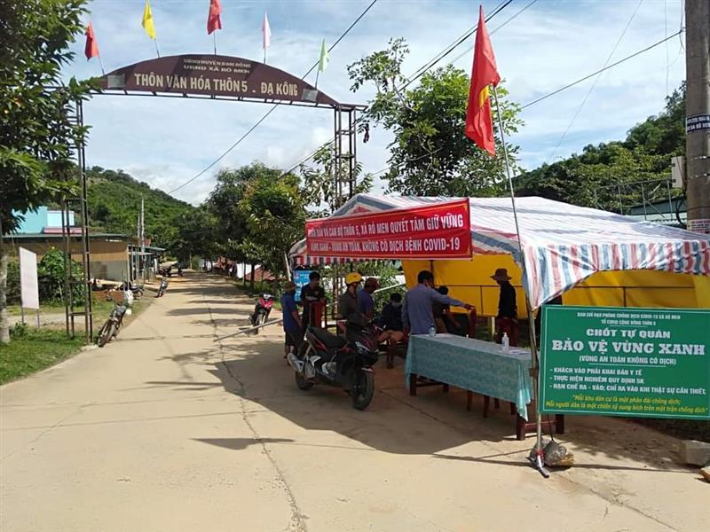 Tổ covid cộng đồng trực chốt ''Vùng xanh''
