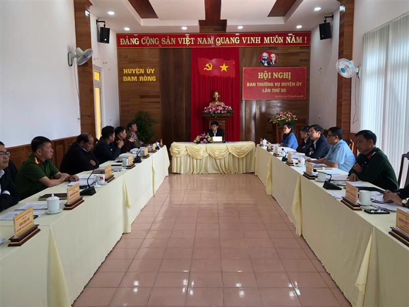 Toàn cảnh Hội nghị Ban Thường vụ Huyện ủy.jpg