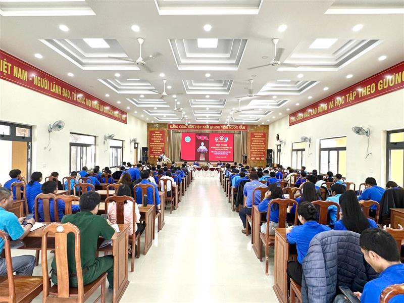 Toàn cảnh Hội nghị đối thoại với thanh niên.jpg