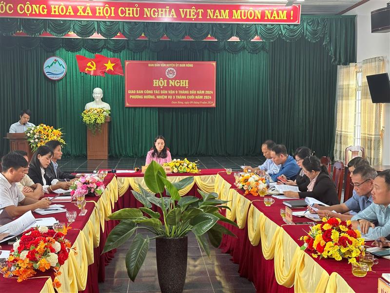 Toàn cảnh Hội nghị giao ban.jpg