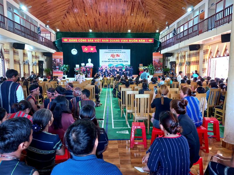 Toàn cảnh Hội thi diễn tấu cồng chiêng