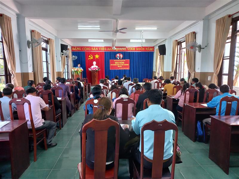 Toàn cảnh Lễ khai giảng lớp bồi dưỡng nghiệp vụ công tác dân vận năm 2022 - Copy