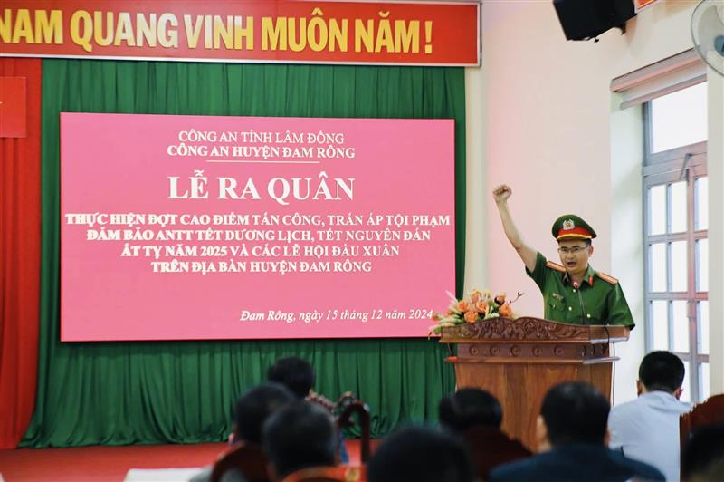 Toàn cảnh Lễ ra quân