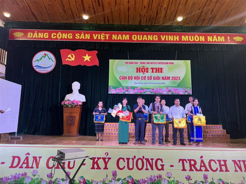 Trao giải thưởng Hội thi