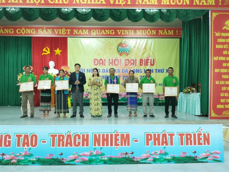 Trao khen thưởng tại Đai hội