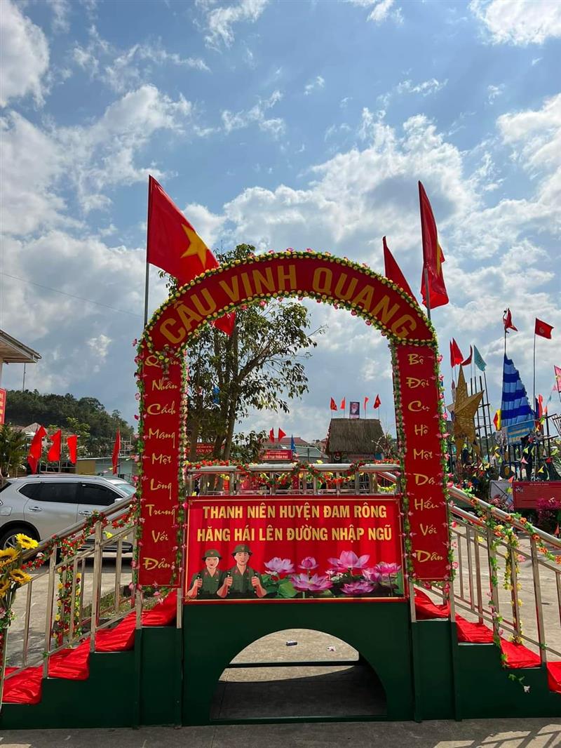 Cầu vinh quang