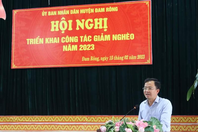 Đồng chí Nguyễn Văn Lộc - Bí thư Huyện ủy, Chủ tịch HĐND huyện phát biểu chỉ đạo tại hội nghị