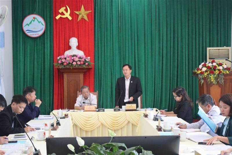 Đồng chí Nguyễn Văn Lộc - Bí thư Huyện ủy phát biểu tại buổi làm việc