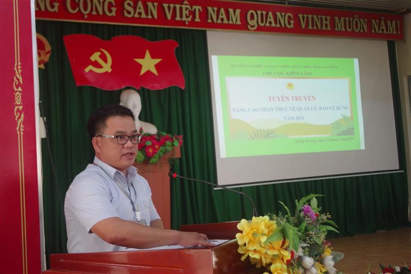 Đồng chí Võ Văn Bền - Phó Chủ tịch UBND xã phát biểu tại buổi tuyên truyền.jpg Đồng chí Võ Văn Bền - Phó Chủ tịch UBND xã phát biểu tại buổi tuyên truyền.jpg