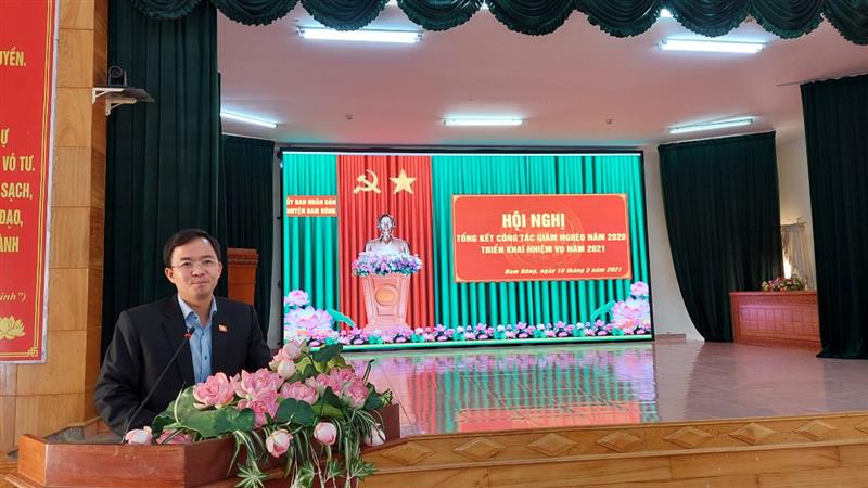 Đồng chí Nguyễn Văn Lộc - Tỉnh ủy viên, Bí thư Huyện ủy phát biểu chỉ đạo tại Hội nghị