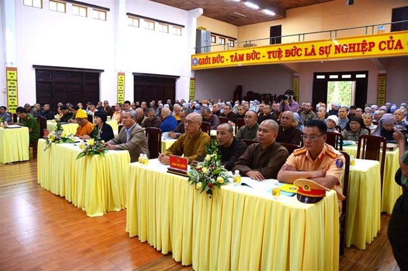 Tăng cường tuyên truyền pháp luật về giao thông đối với tăng ni, phật tử ở Lâm Đồng. Tăng cường tuyên truyền pháp luật về giao thông đối với tăng ni, phật tử ở Lâm Đồng.