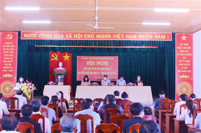 Tiếp xúc cử tri với đại biểu Quốc hội và Hội đồng nhân dân các cấp nhiệm kỳ 2021- 2026 tại Đam Rông