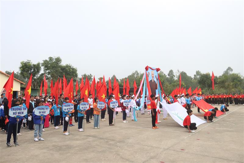 Toàn cảnh Khai mạc Hội khỏe phù Đổng huyện năm học cấp 2023 - 2024 Toàn cảnh Khai mạc Hội khỏe phù Đổng huyện năm học cấp 2023 - 2024