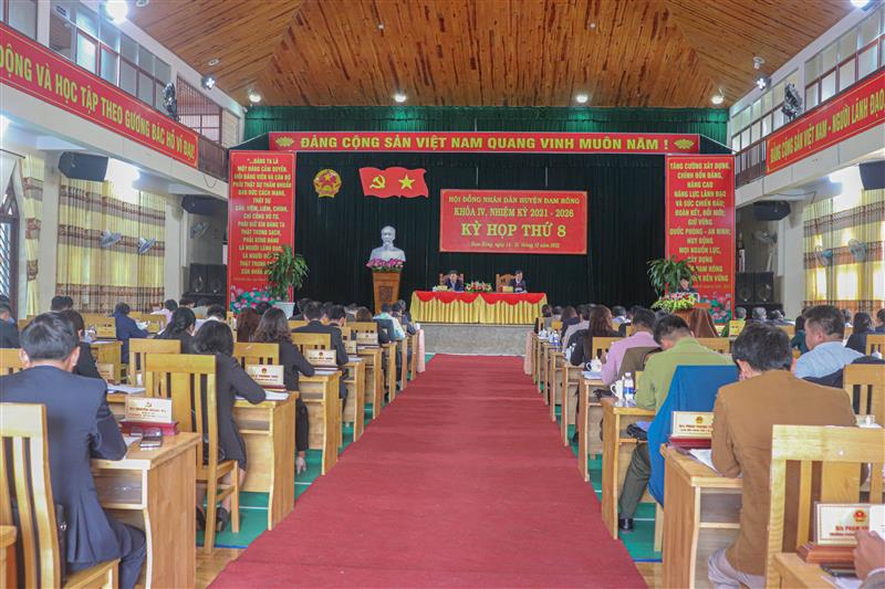 Toàn cảnh kỳ họp thứ 8, HĐND huyện Đam Rông khóa IV